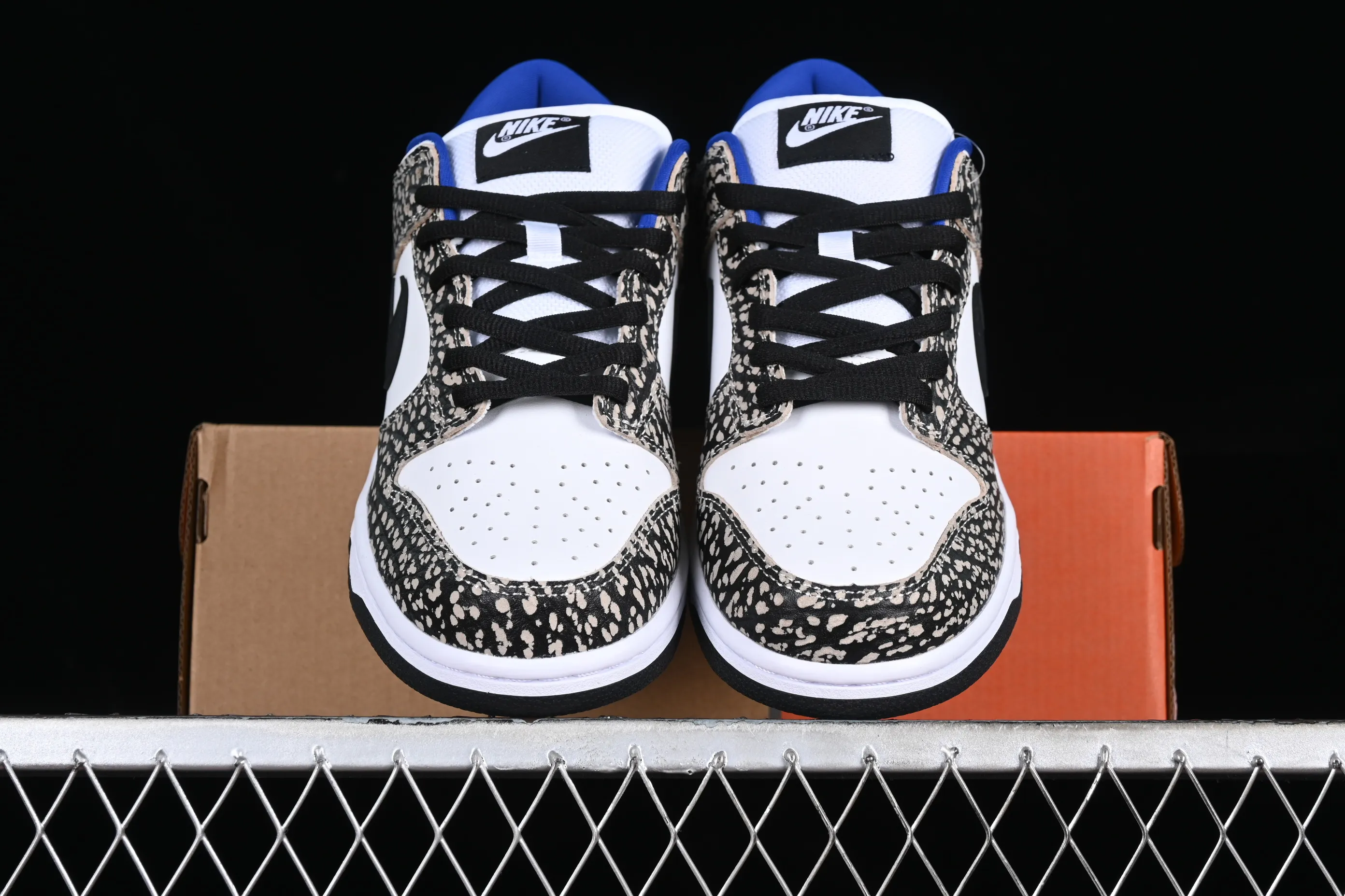 All Categories Nk SB Dunk Series Nk SB Dunk Low Low-top sneakers C version Supreme x Nk SB Dunk Low "NYC" joint model SB low-top casual sneakers 304292-001